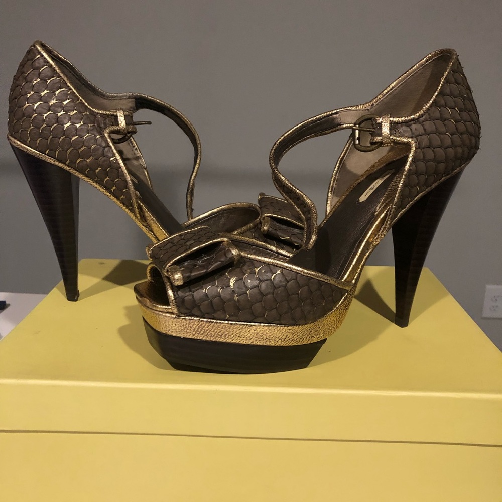 Never worn! 9.5 brown/gold high heel shoes